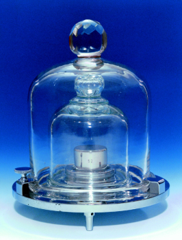 E0-Primär-Hauptnormal 1kg, Spezial-Edelstahl, Doppelglasglocke, Spezial-Transportbehälter